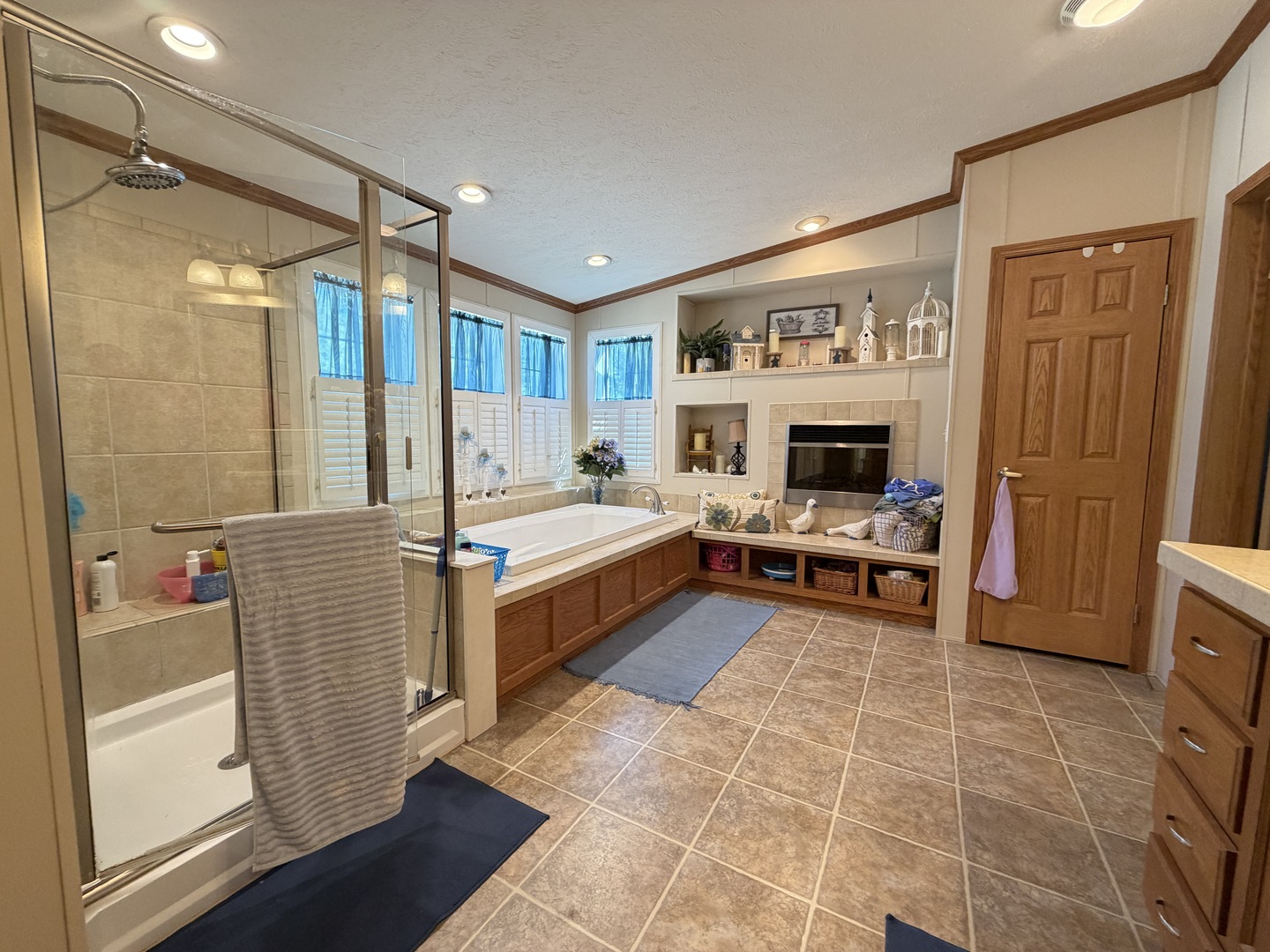 322 Avenue F Property Photo 25