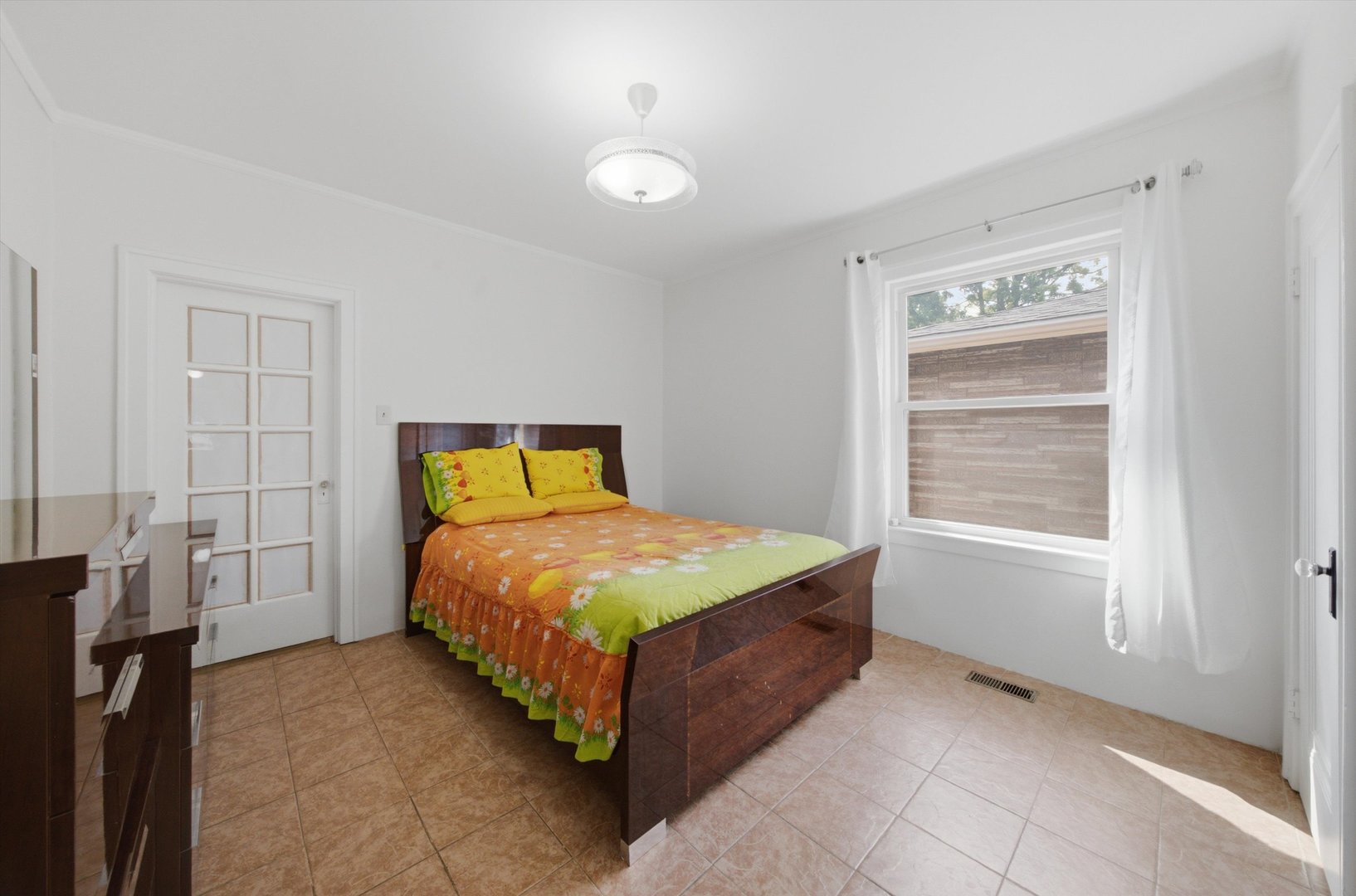 3827 S Ridgeland Avenue Property Photo 13