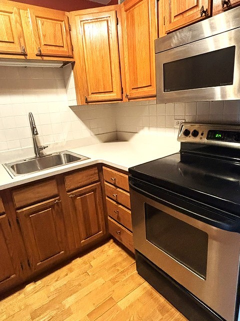 2650 N Lakeview Avenue 3103 Property Photo 4