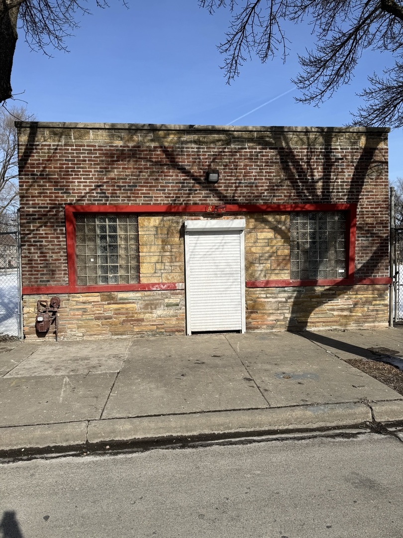 850 W 51st Street Property Photo 12