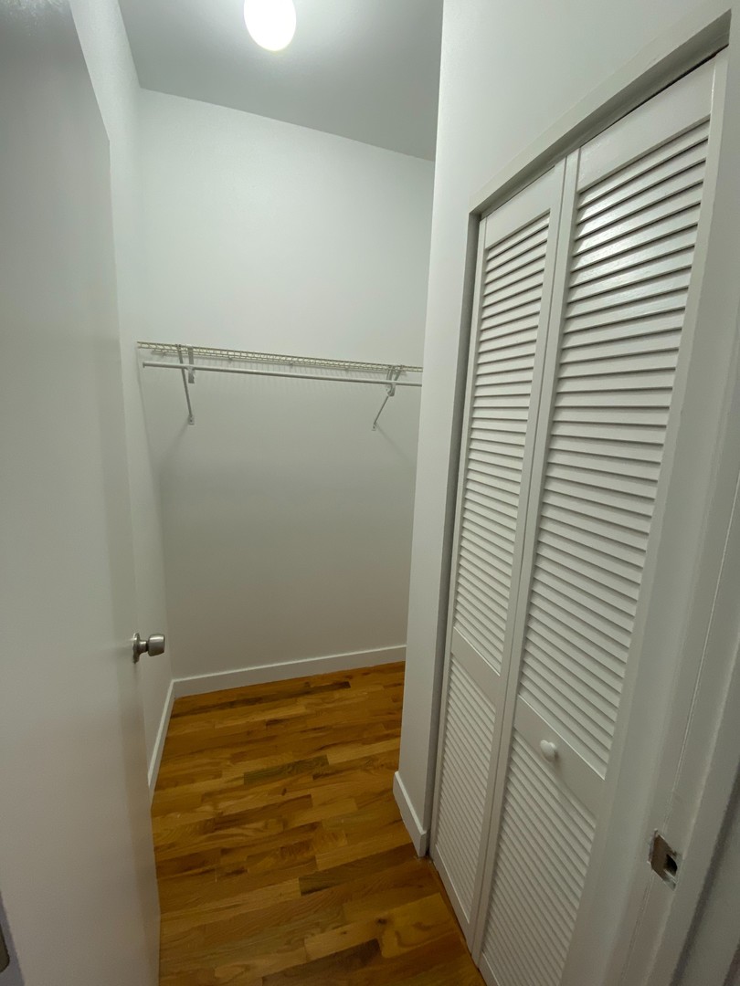 7456 N Greenview Avenue 3a Property Photo 5