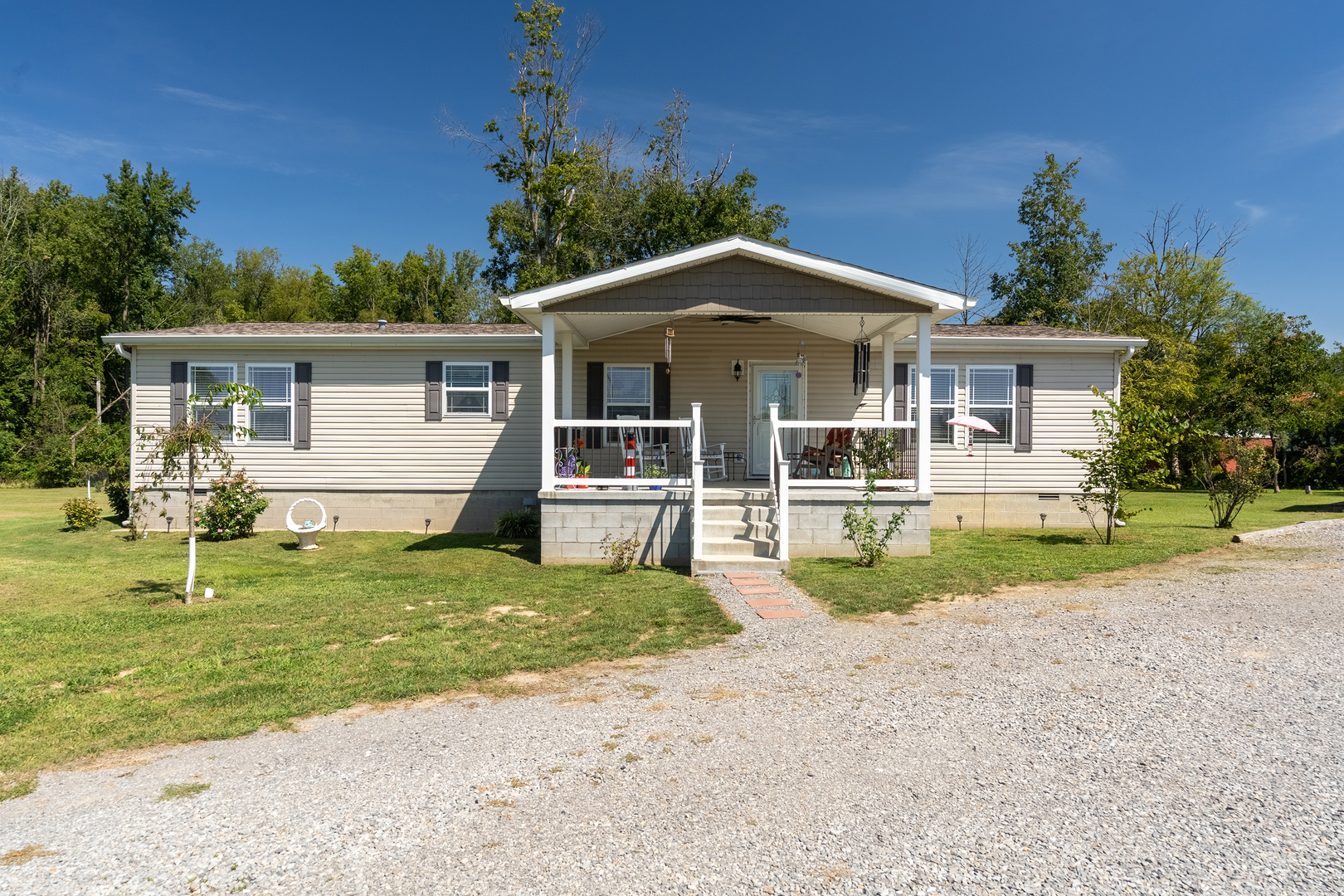 1535 Dewey Road Property Photo 1