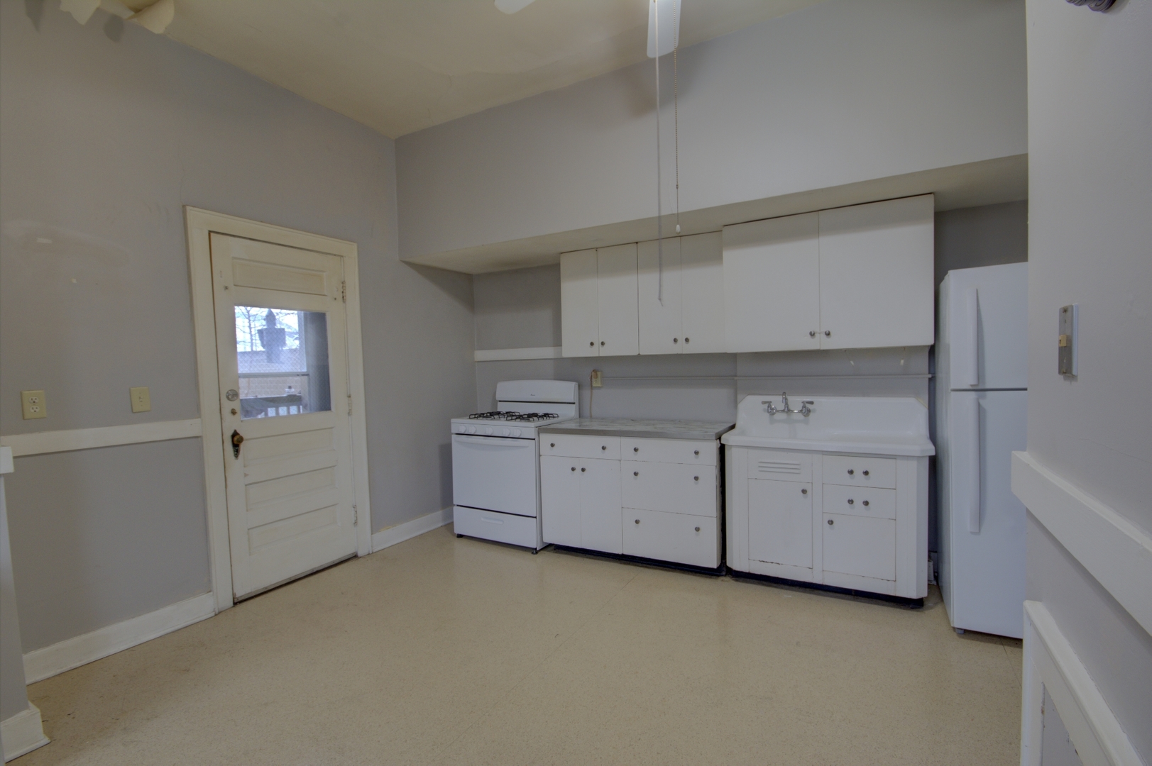 1301-1305 2nd Avenue Property Photo 5