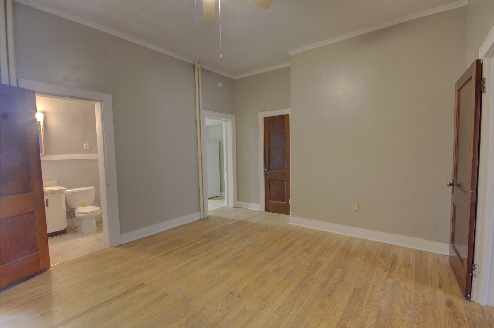 1301-1305 2nd Avenue Property Photo 12