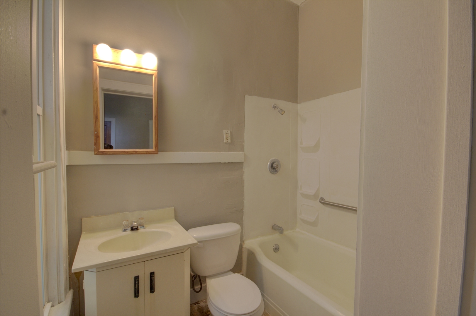 1301-1305 2nd Avenue Property Photo 13