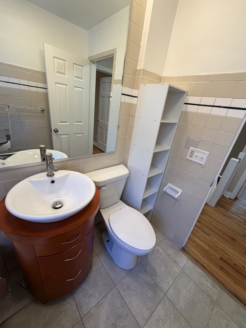 1140 W 112th Street 1 Property Photo 5