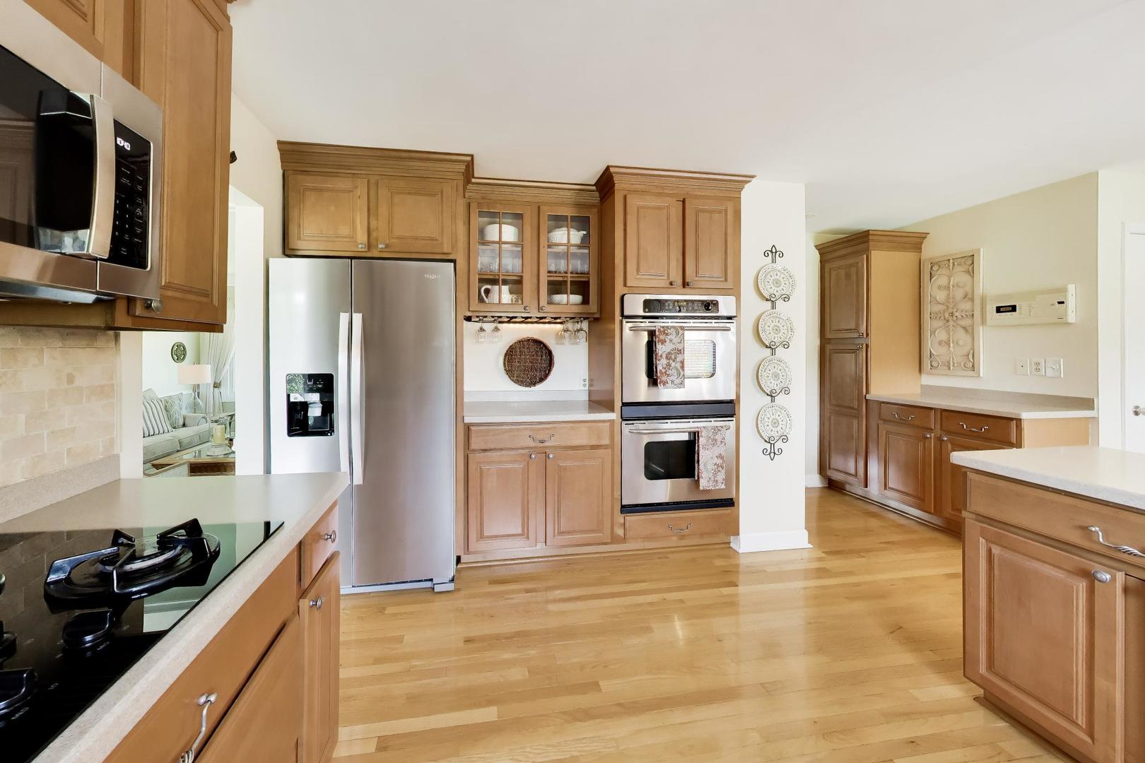 2424 E Miner Street Property Photo 8