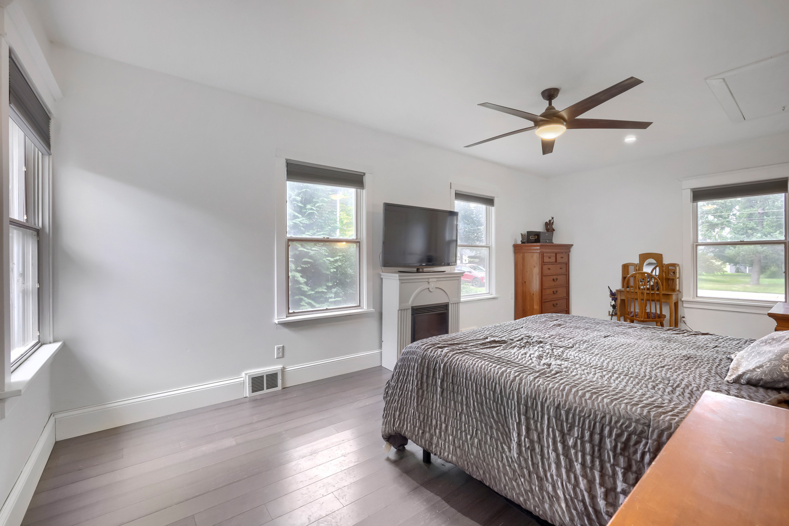 2s392 Harter Road Property Photo 18