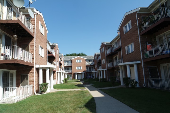 4120 Williamsburg Court 302 Property Photo 1