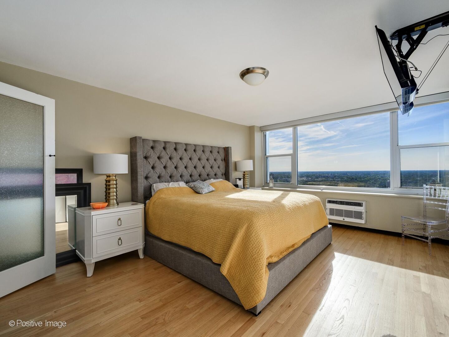 4250 N Marine Drive 2815 Property Photo 13