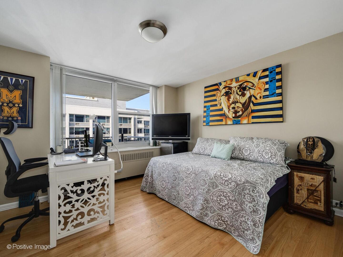 4250 N Marine Drive 2815 Property Photo 17