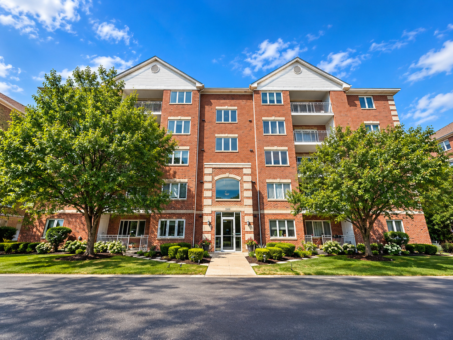 5500 W 115th Street 204 Property Photo 1