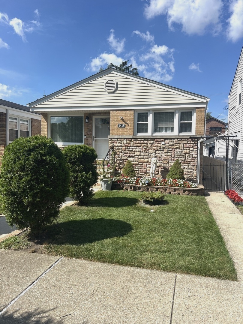 3438 N ORIOLE Avenue Property Photo 1