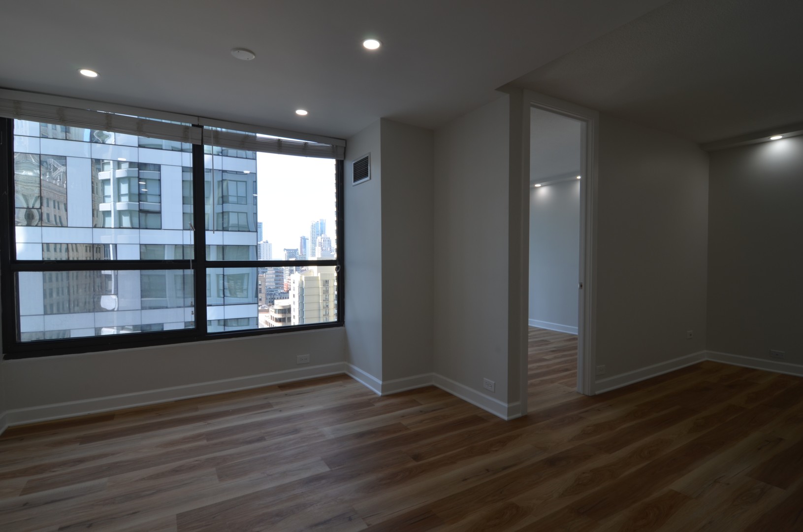 405 N Wabash Avenue 1305 Property Photo 3