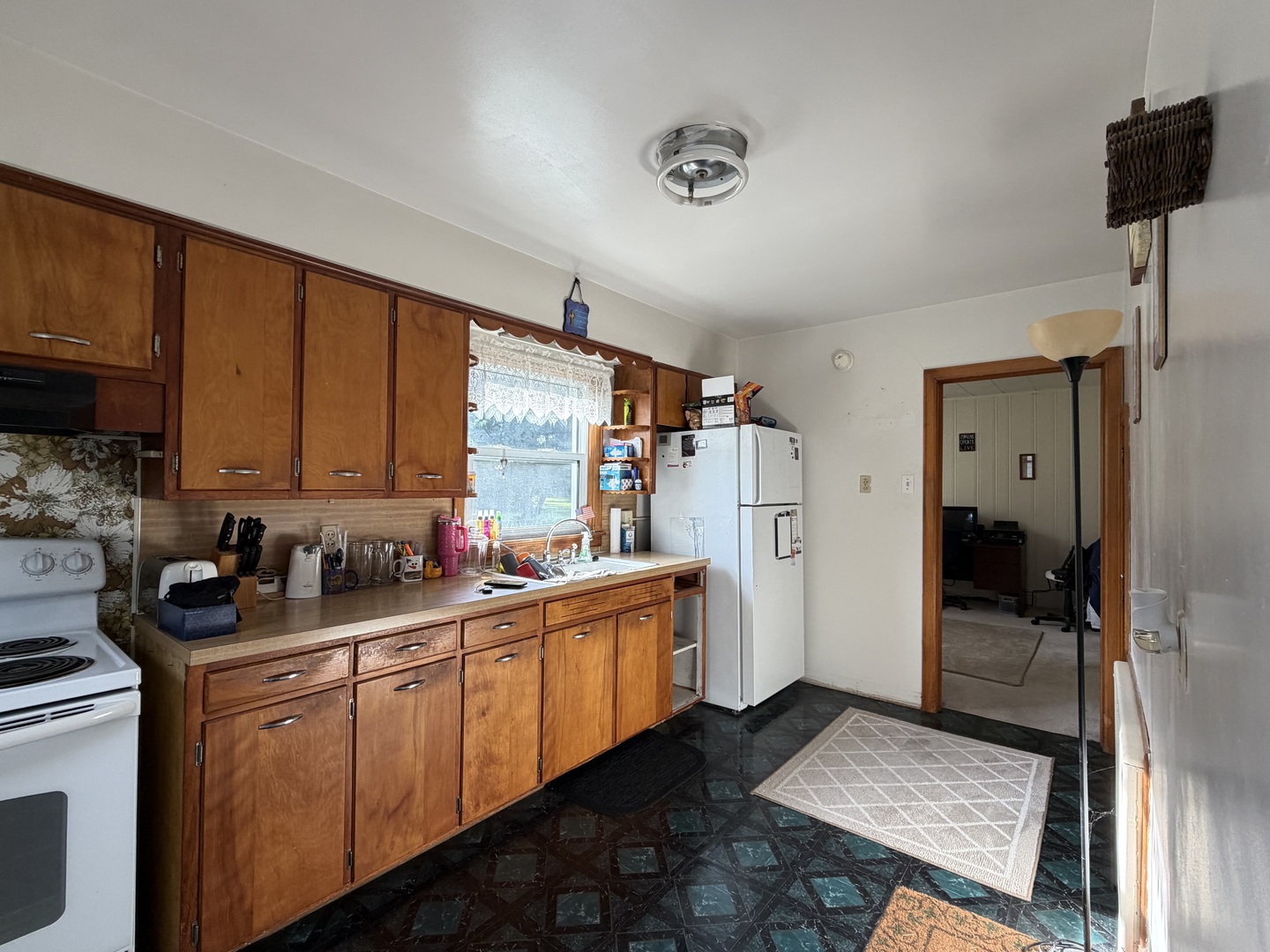 404 Maple Avenue Property Photo 4