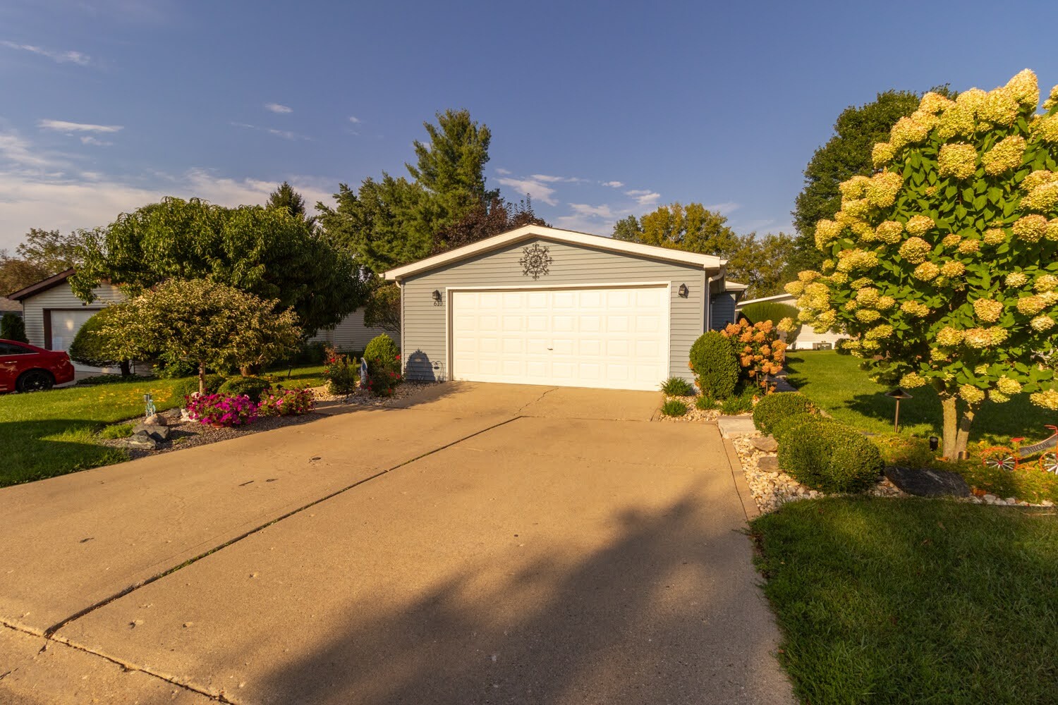 610 Eastwood Lane Property Photo 2