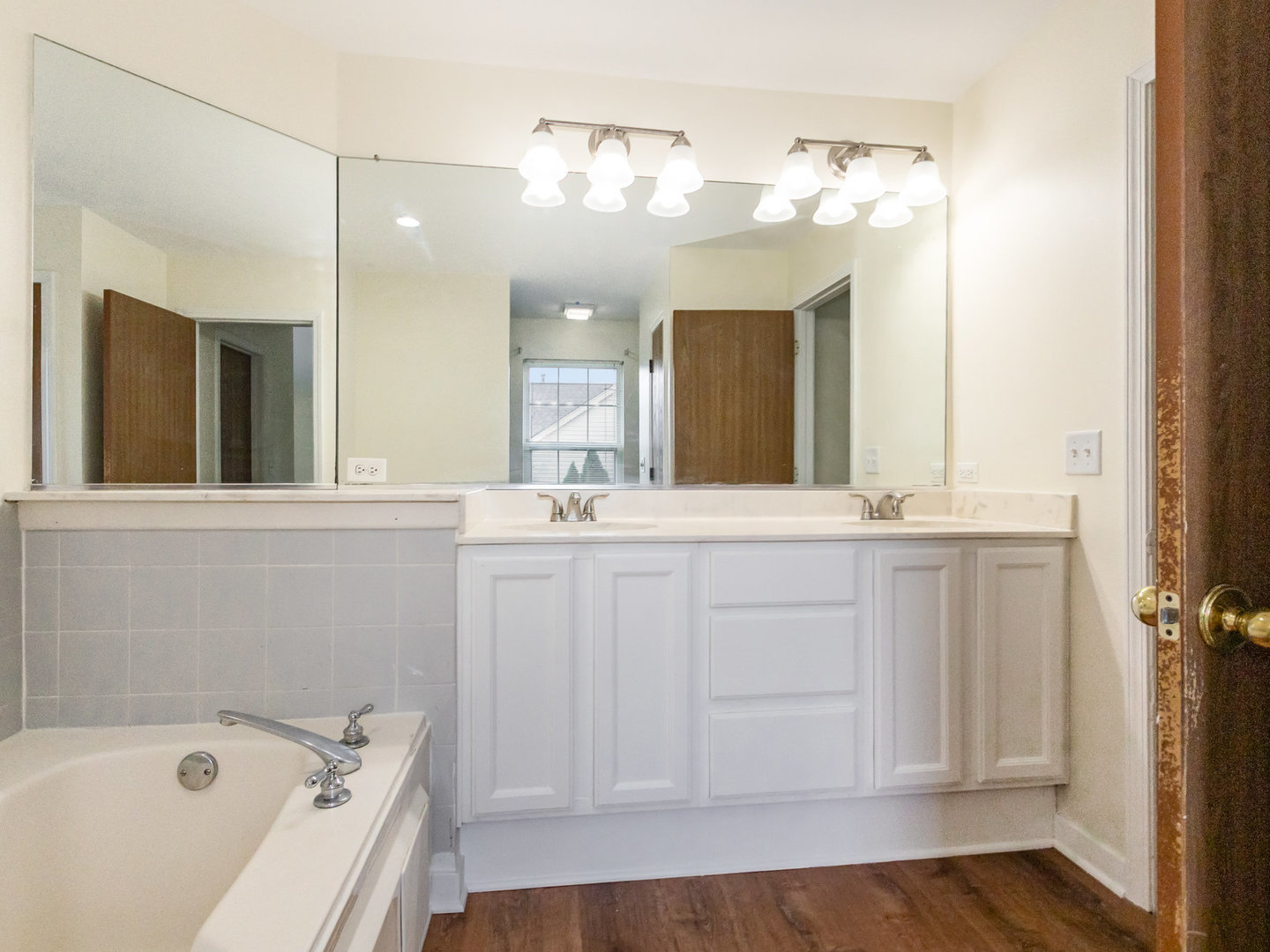 11 Lindsey Court Property Photo 9