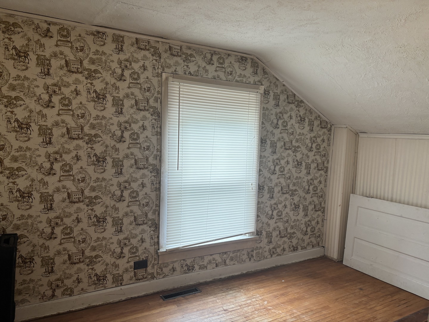 714 S Walnut Avenue Property Photo 12