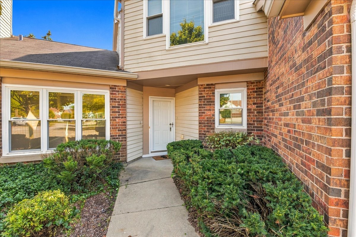23 Willow Parkway Property Photo 1