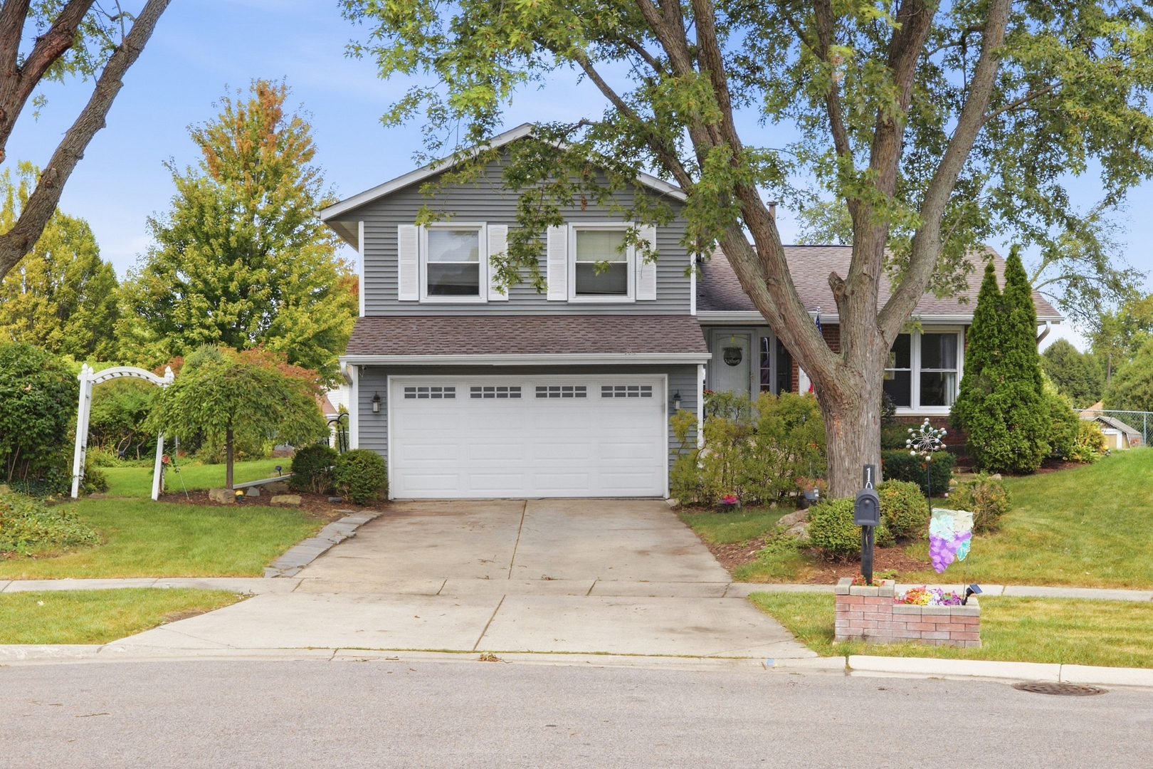 10 Canterbury Court Property Photo 2