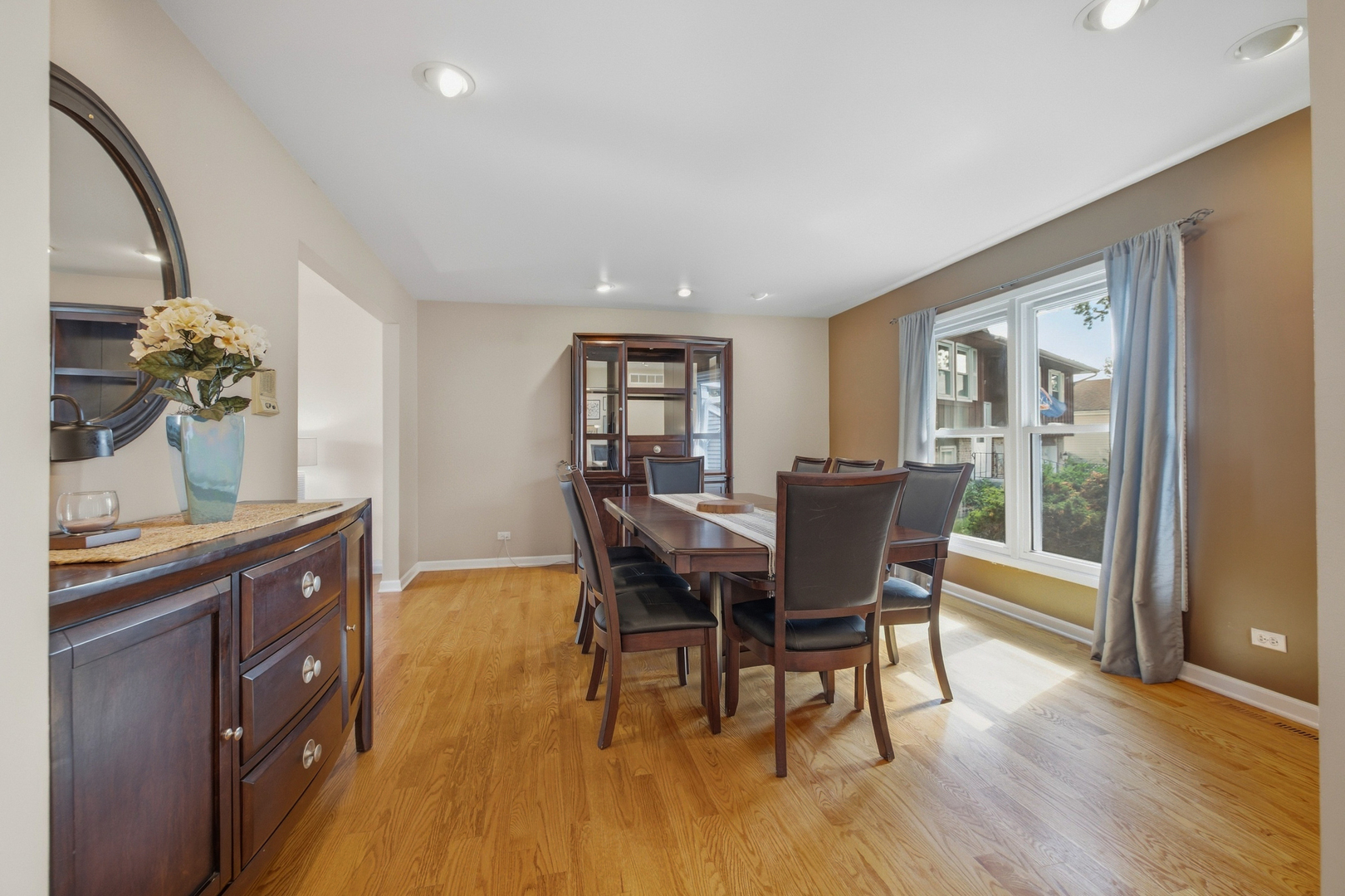 10 Canterbury Court Property Photo 5