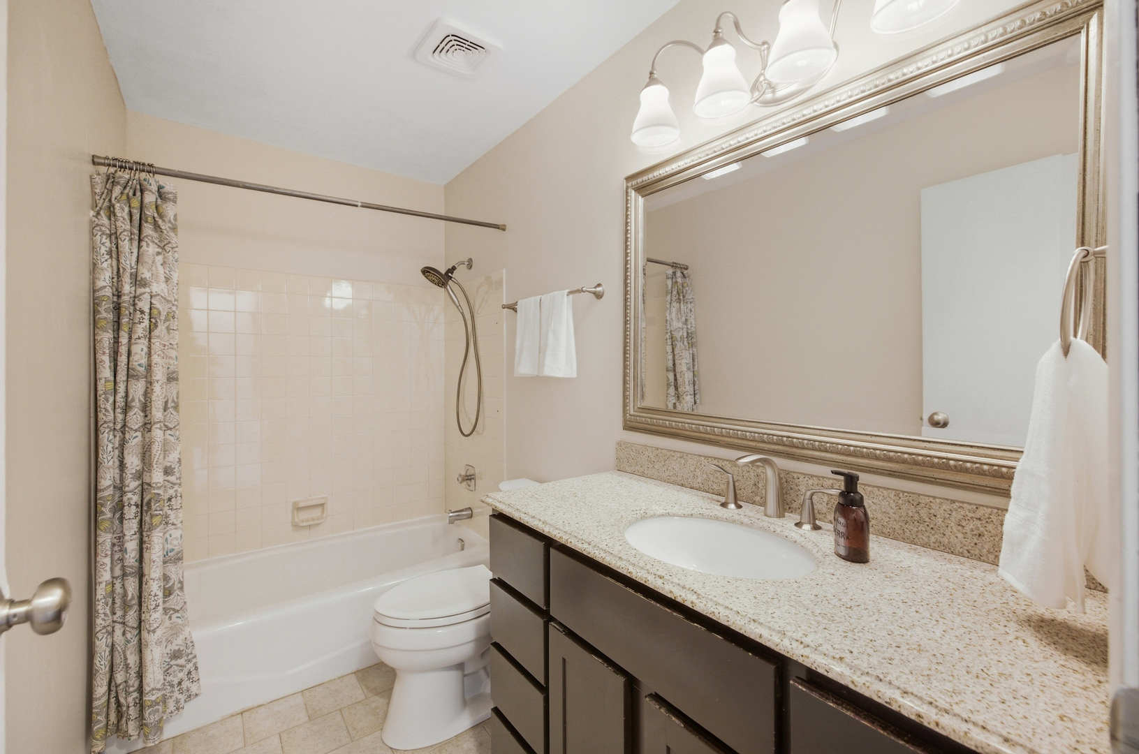 10 Canterbury Court Property Photo 18