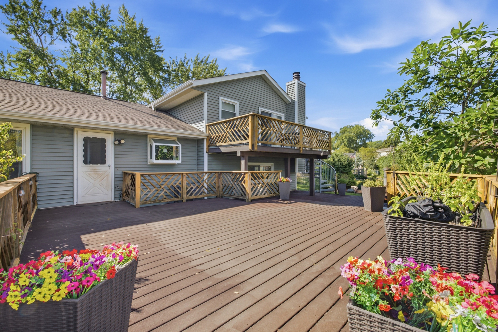 10 Canterbury Court Property Photo 24