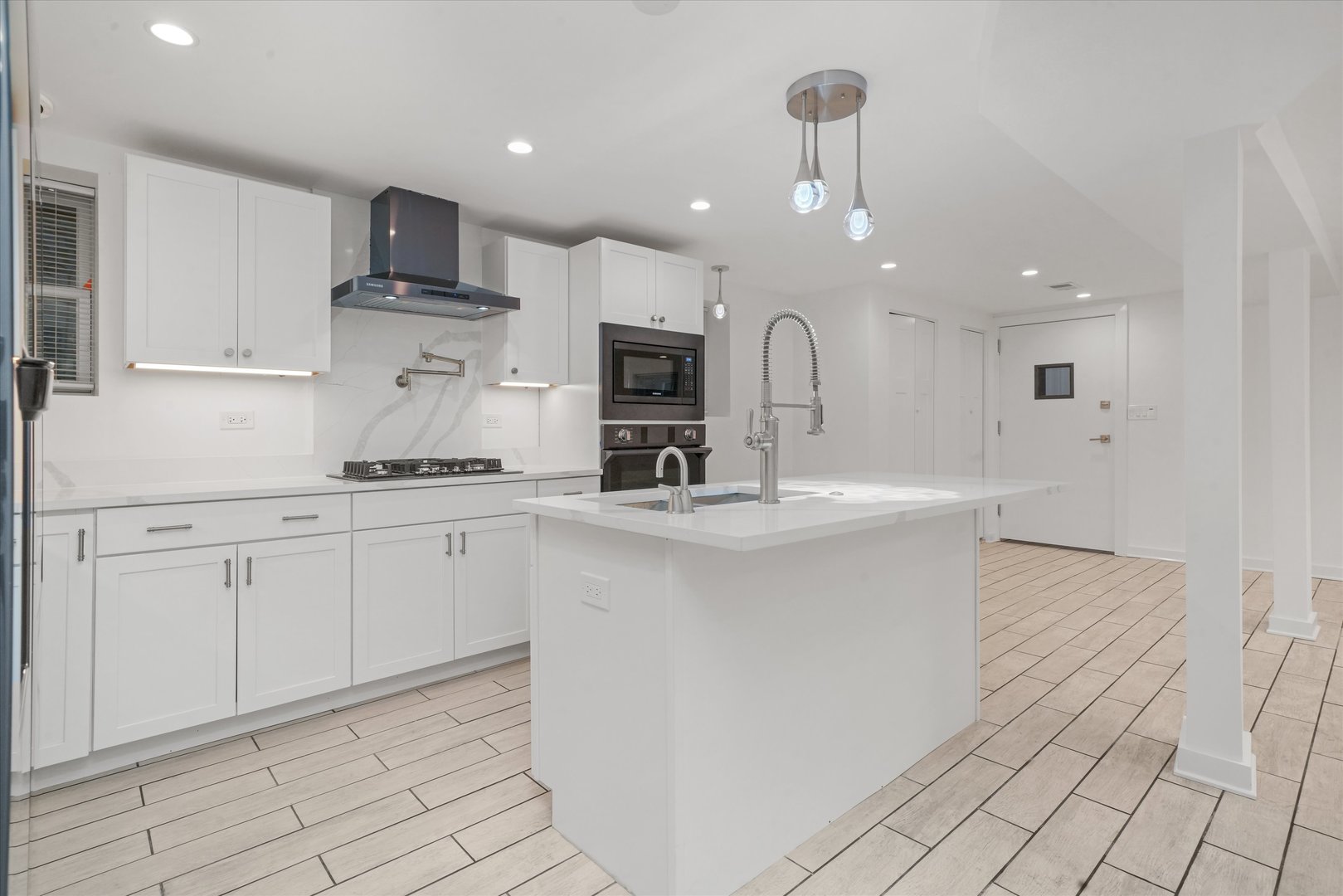 2203 W Giddings Street G Property Photo 2