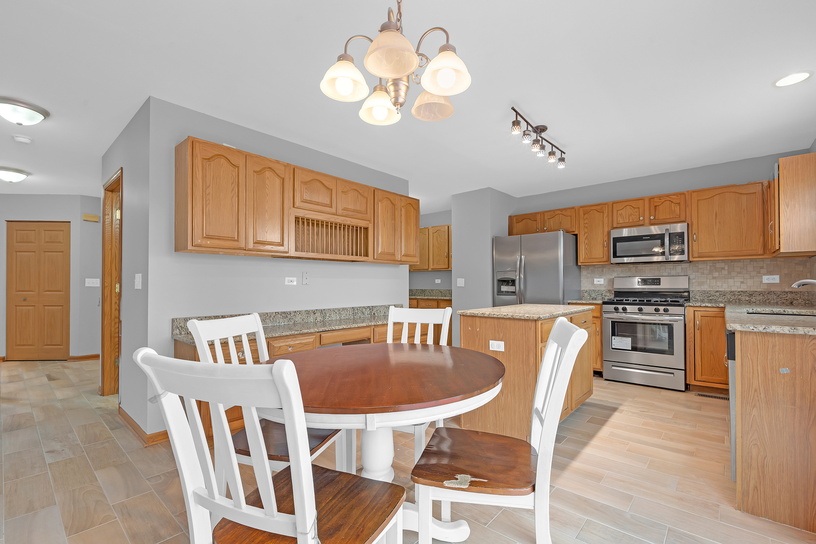 10745 Great Plaines Drive Property Photo 10