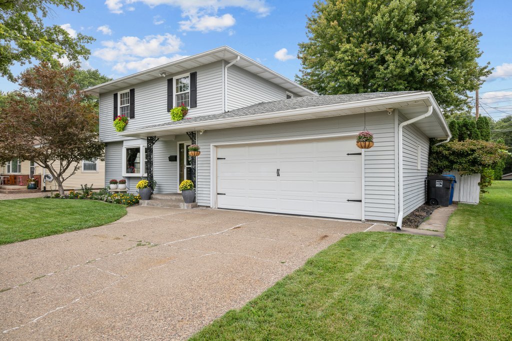 3610 37th Street Property Photo 2