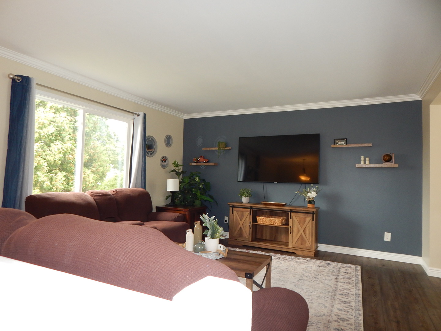 902 Garden Circle Property Photo 3
