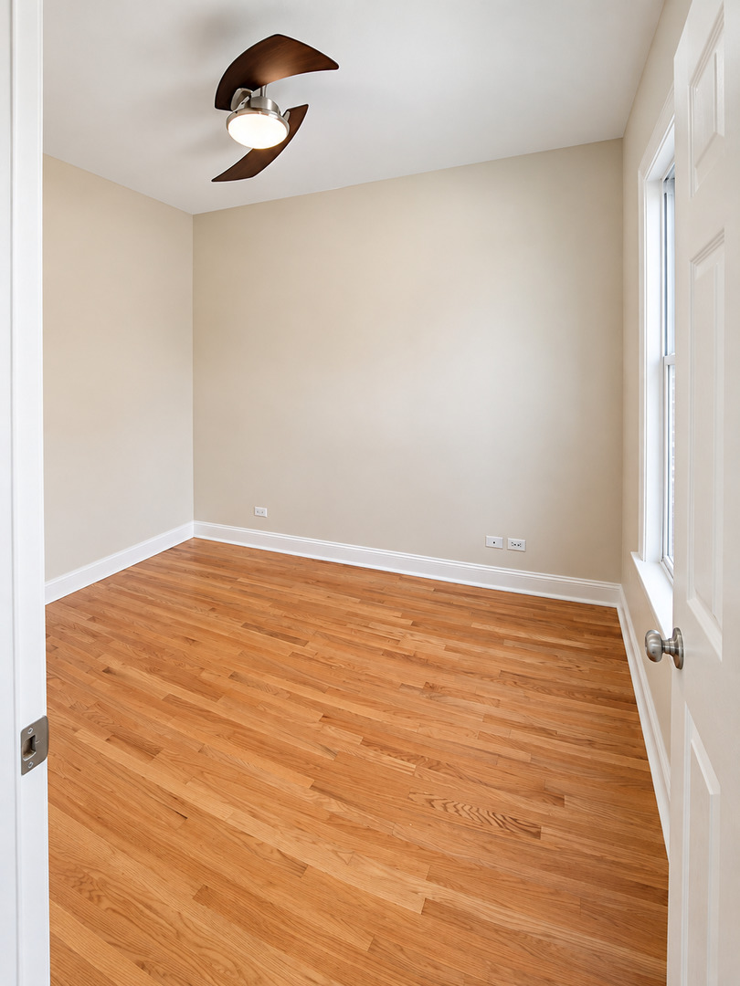 1120 W Grand Avenue 2 Property Photo 12