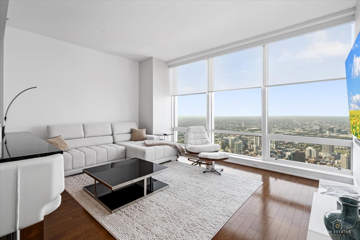 401 N Wabash Avenue 68b Property Photo 17