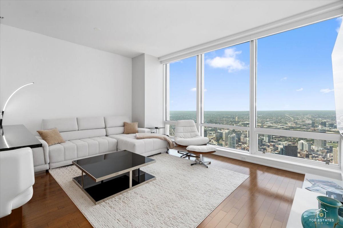 401 N Wabash Avenue 68b Property Photo 18