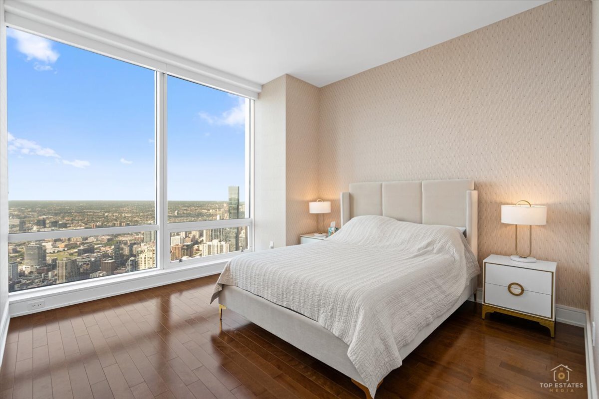 401 N Wabash Avenue 68b Property Photo 27