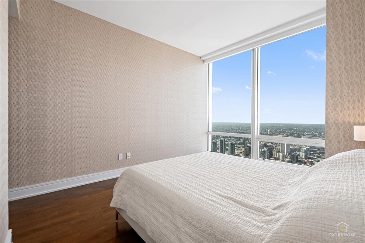401 N Wabash Avenue 68b Property Photo 30