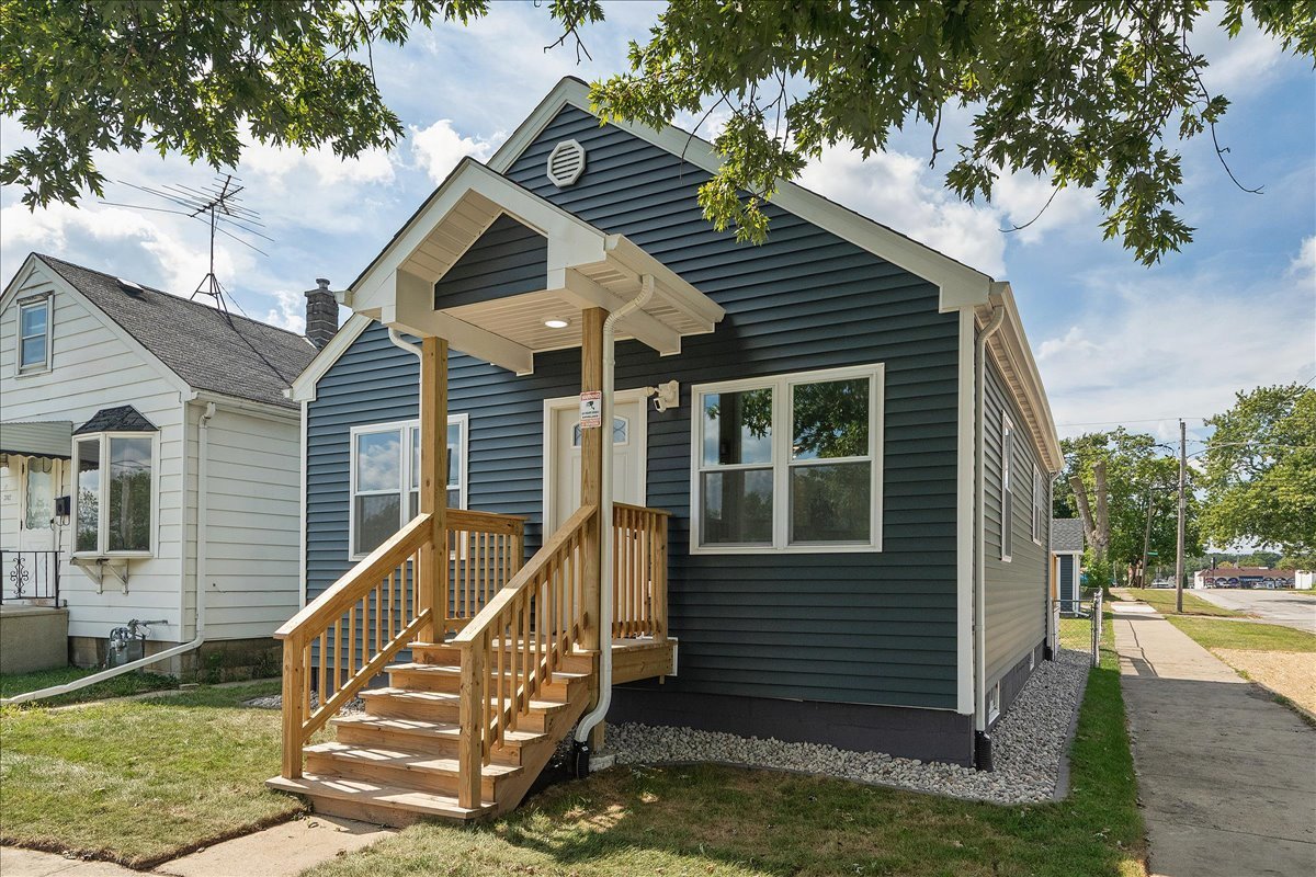 2800 Jackson Avenue Property Photo 1