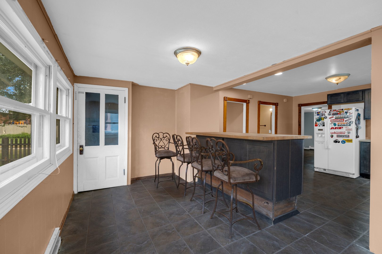 412 E Jackson Street Property Photo 8