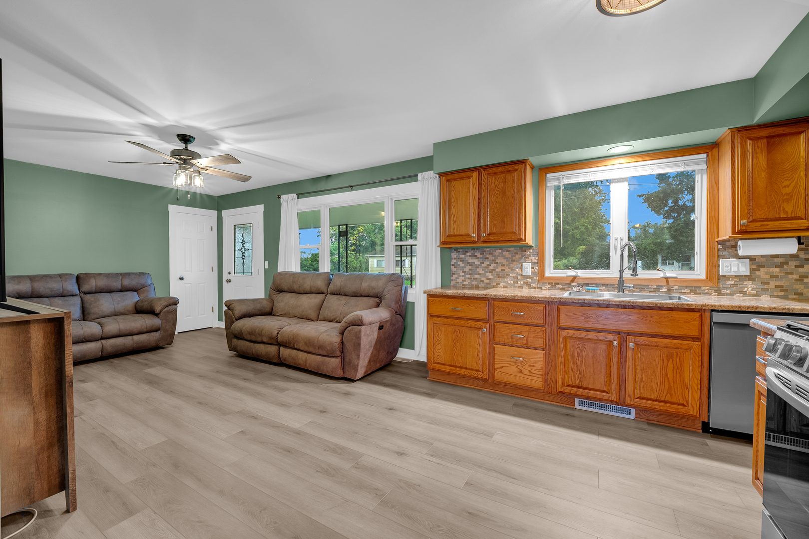 310 Water Street Property Photo 6