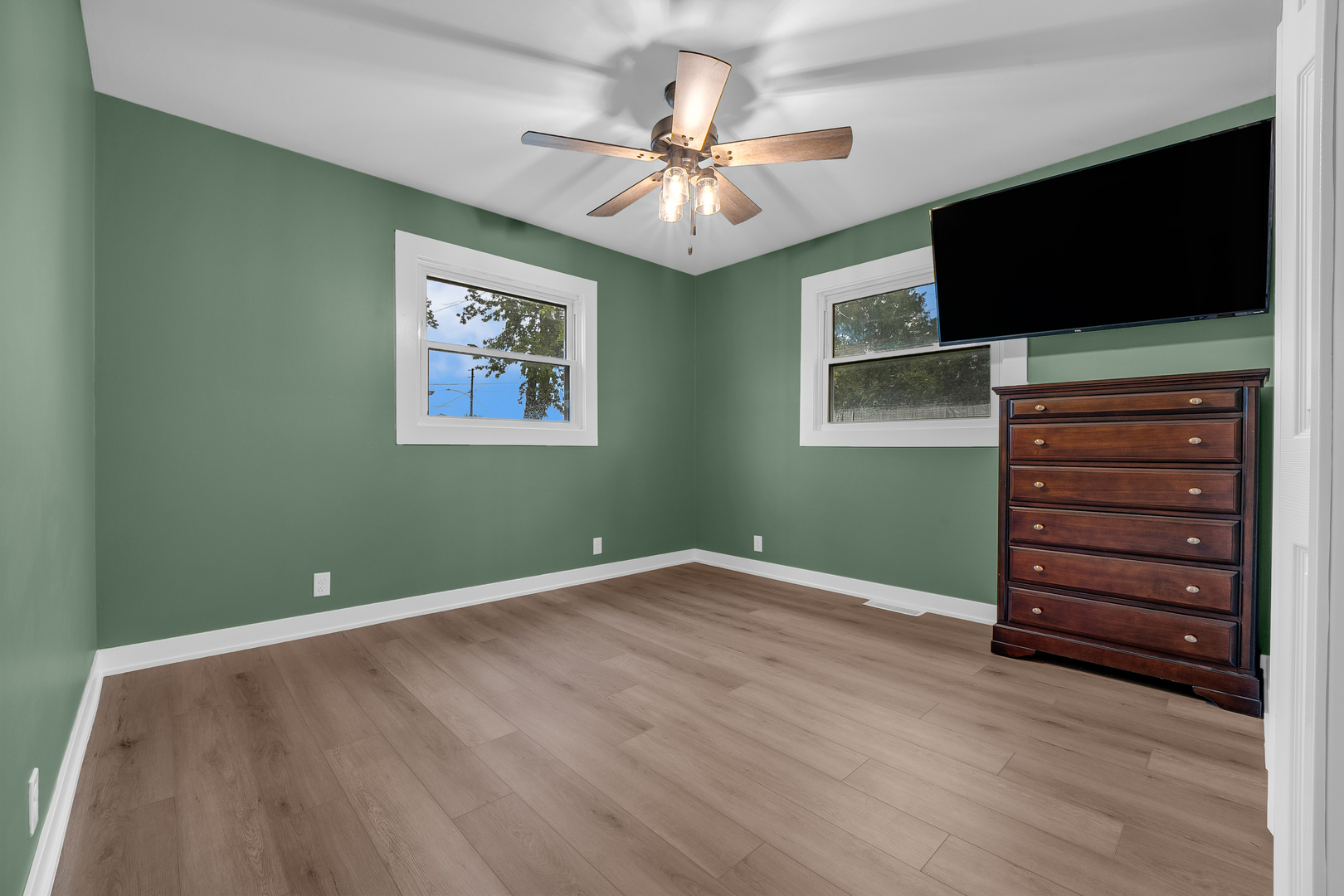 310 Water Street Property Photo 14