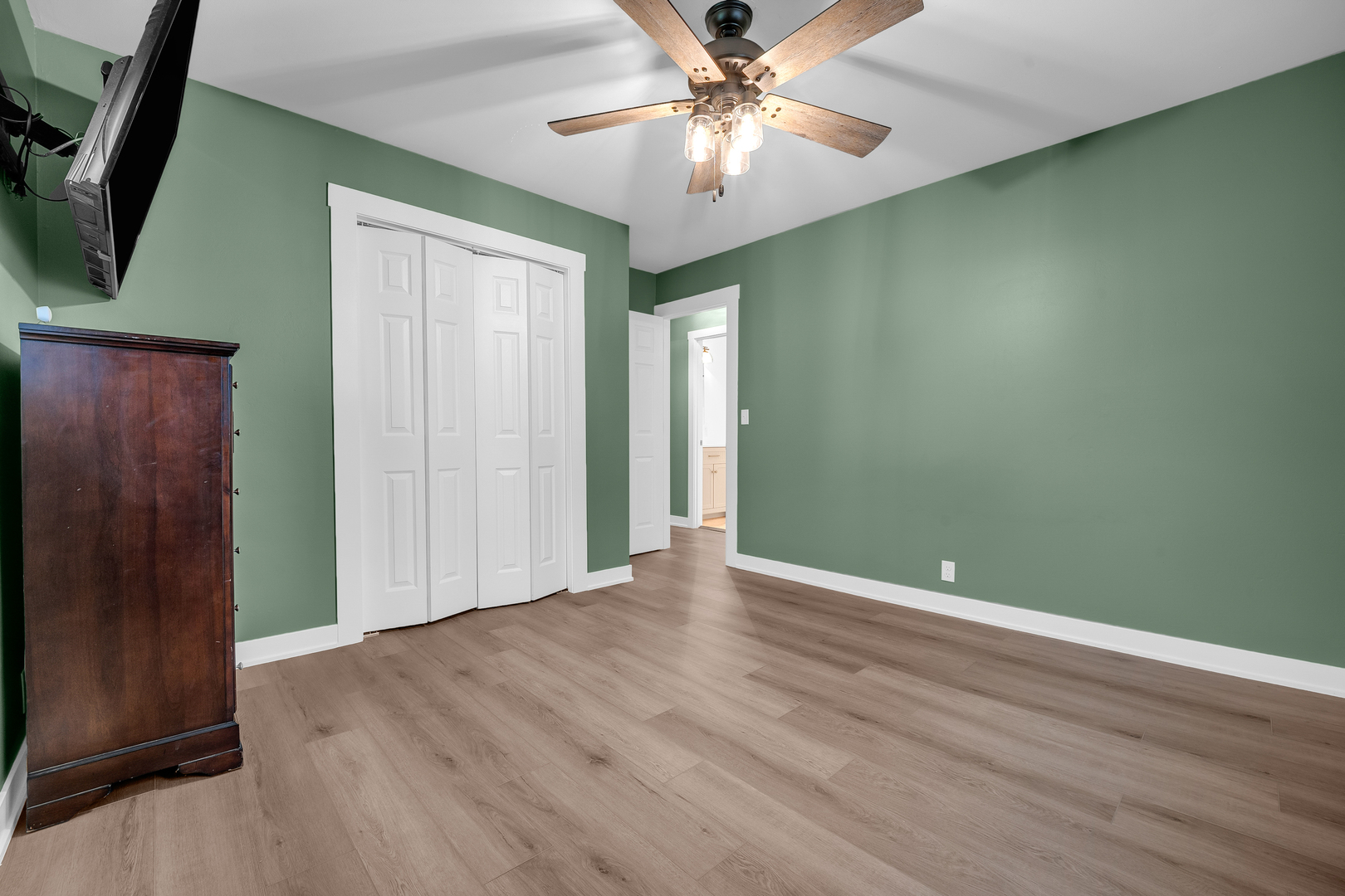 310 Water Street Property Photo 15