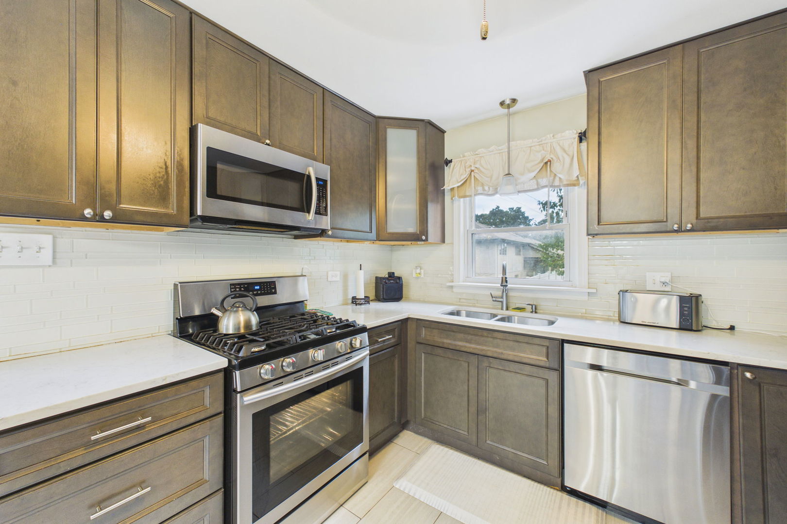 12758372 Property Photo 11