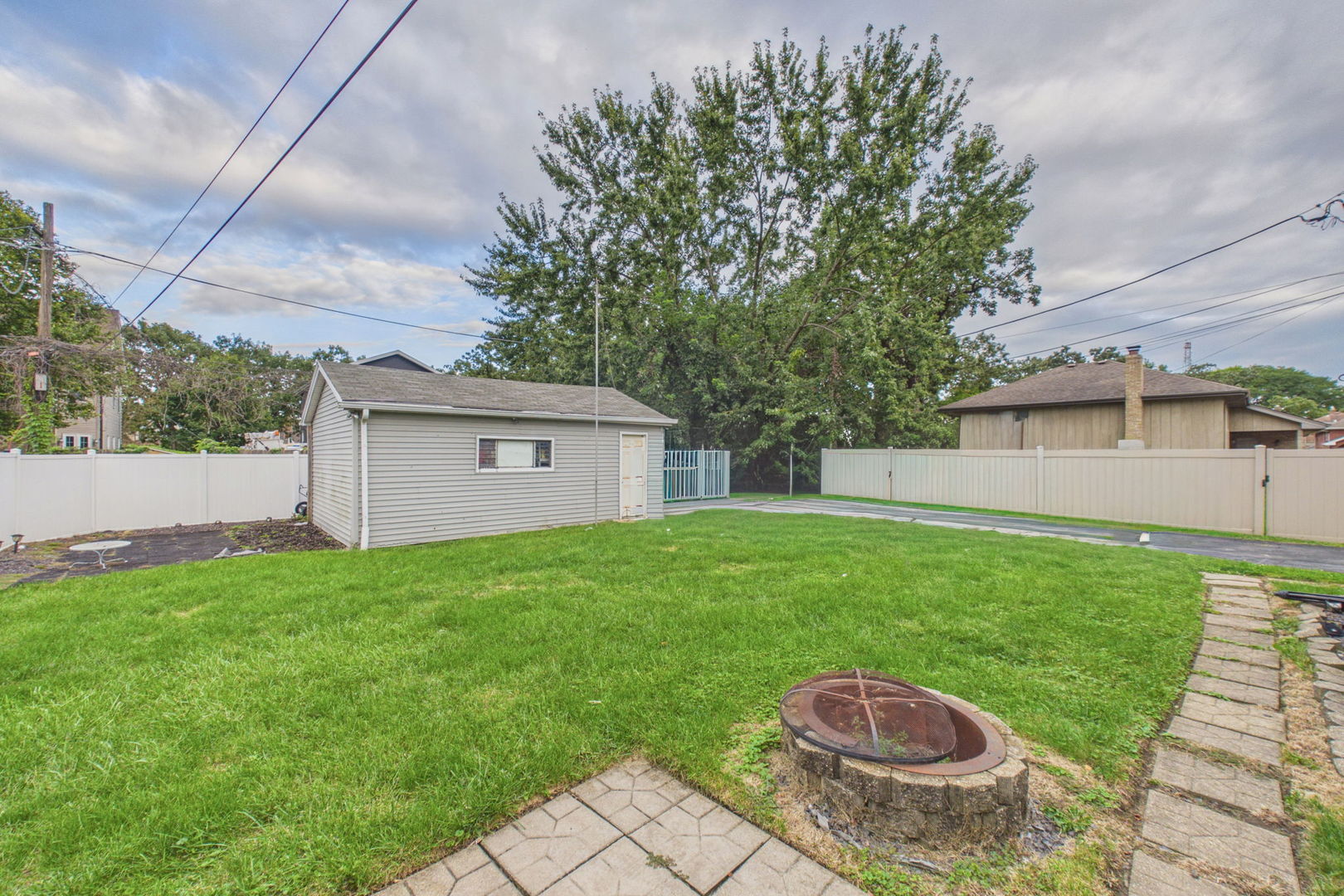 12758372 Property Photo 16