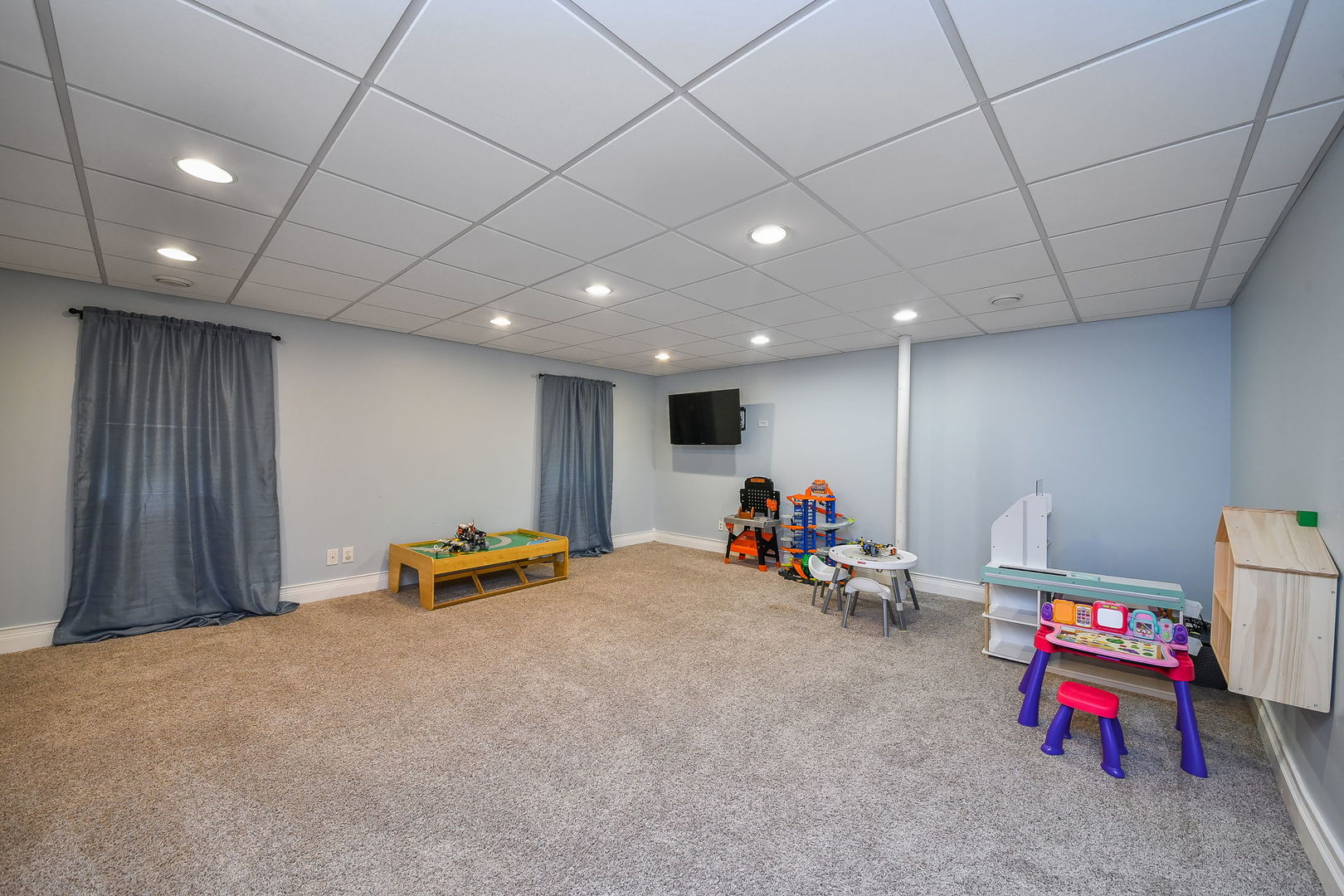 830 N Sleight Street Property Photo 35
