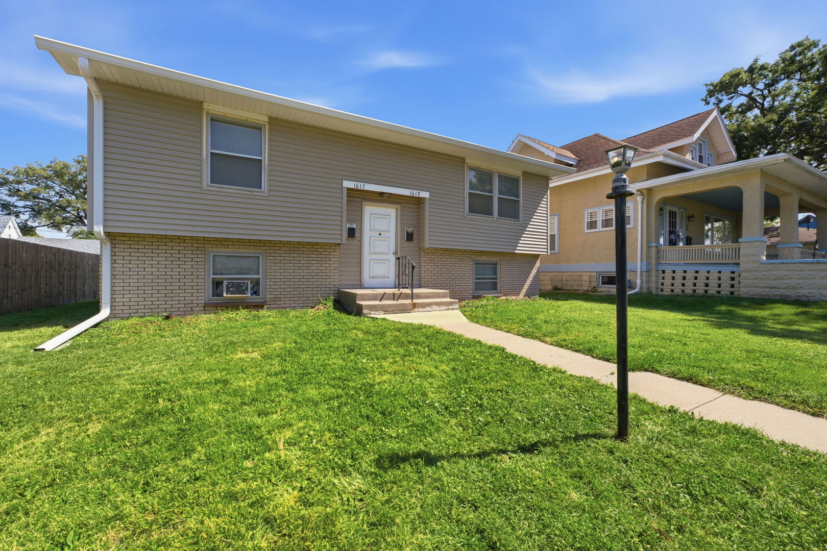 1617 29 1/2 Street Property Photo 2
