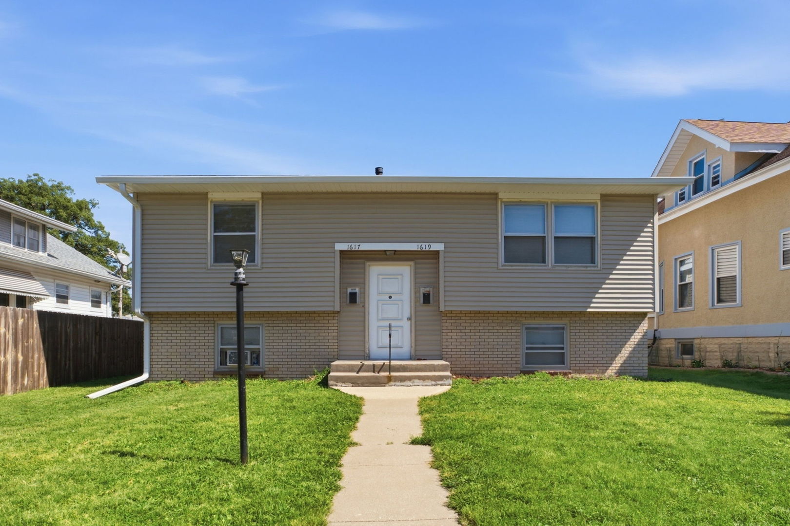 1617 29 1/2 Street Property Photo 3