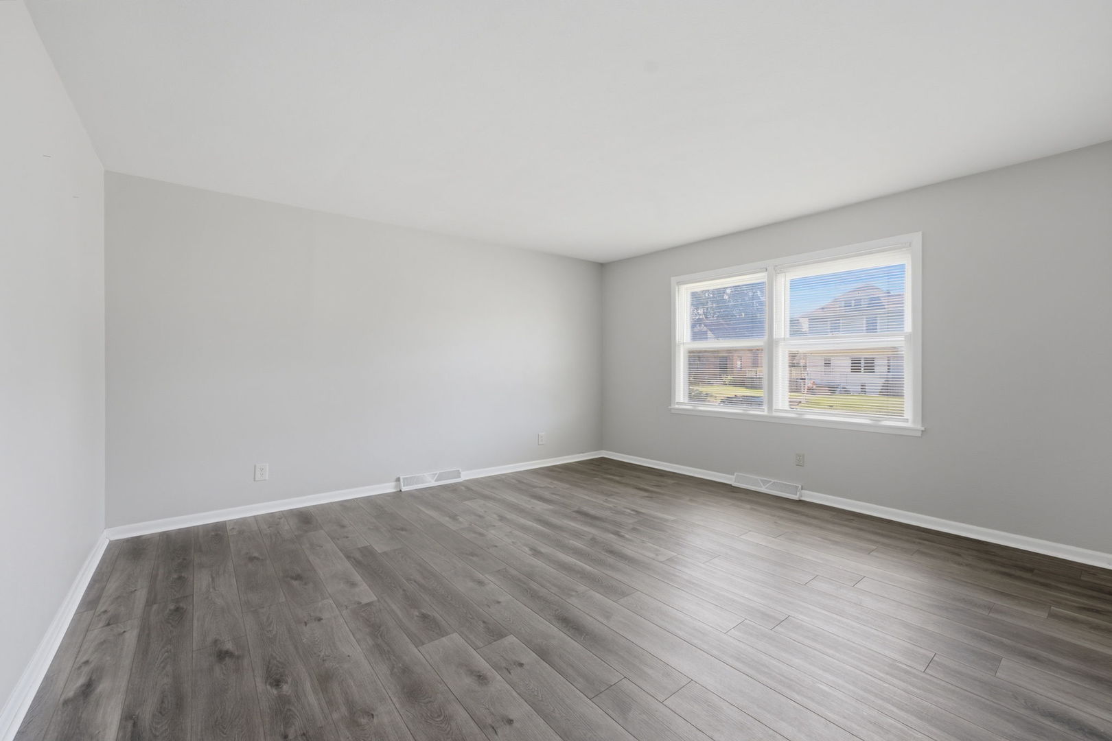1617 29 1/2 Street Property Photo 5