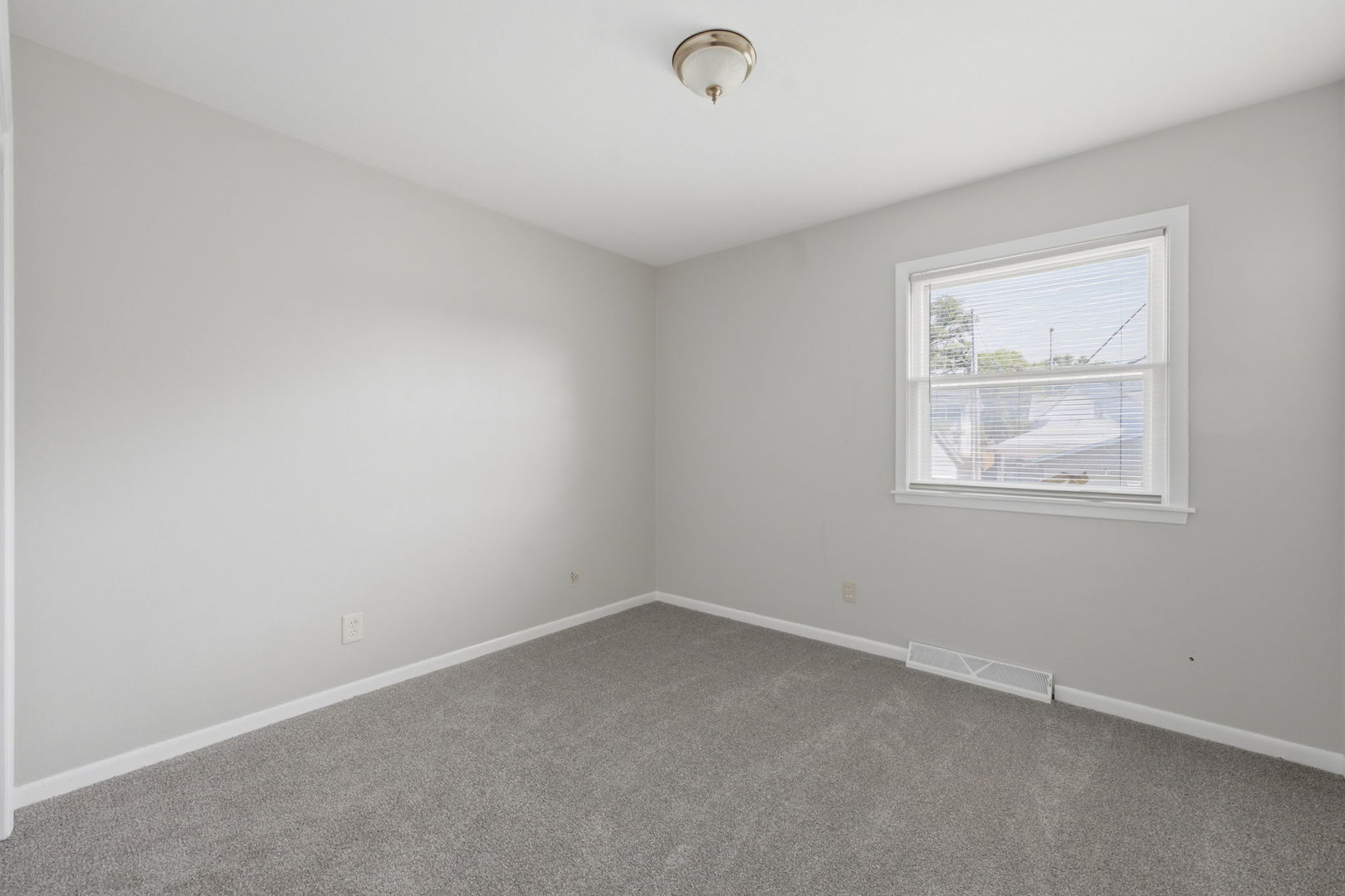 1617 29 1/2 Street Property Photo 13