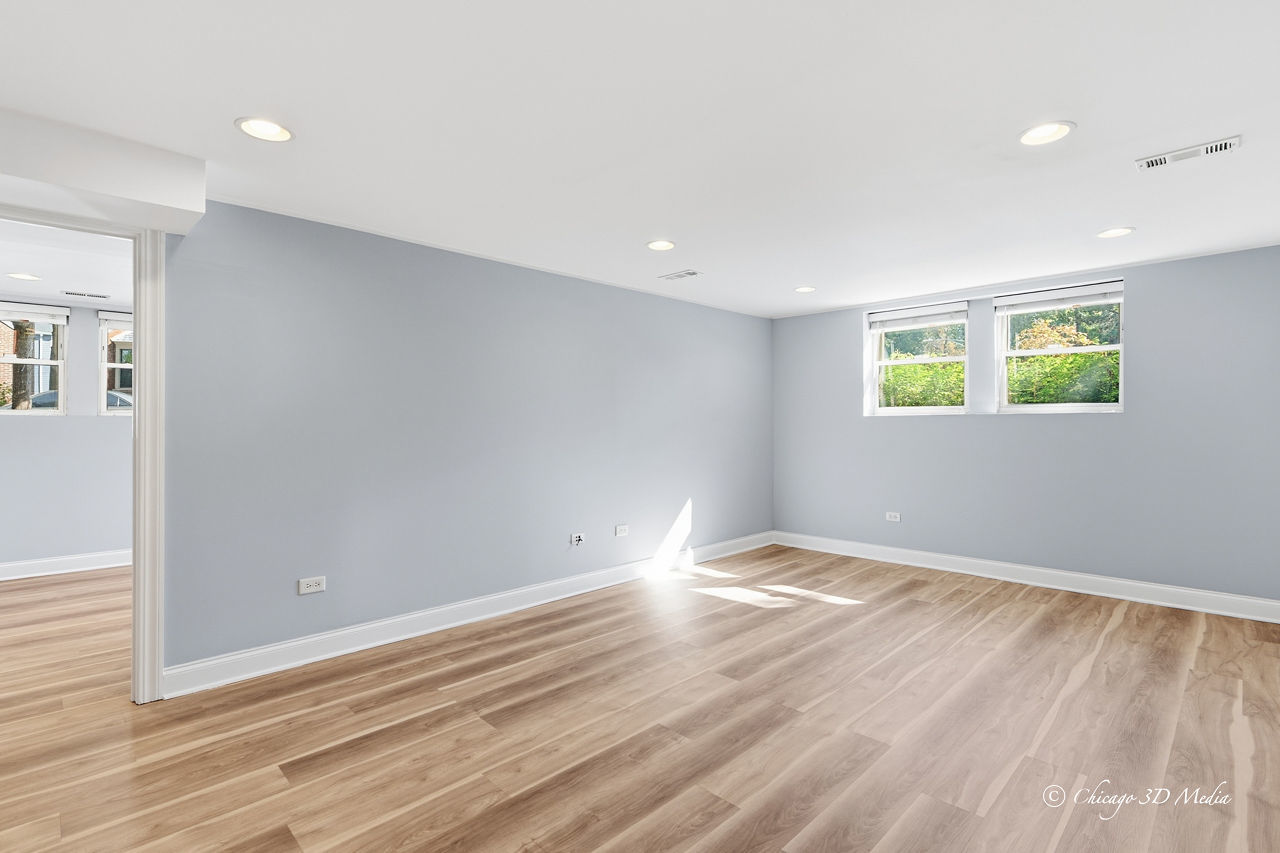 4558 N Kostner Avenue G Property Photo 4
