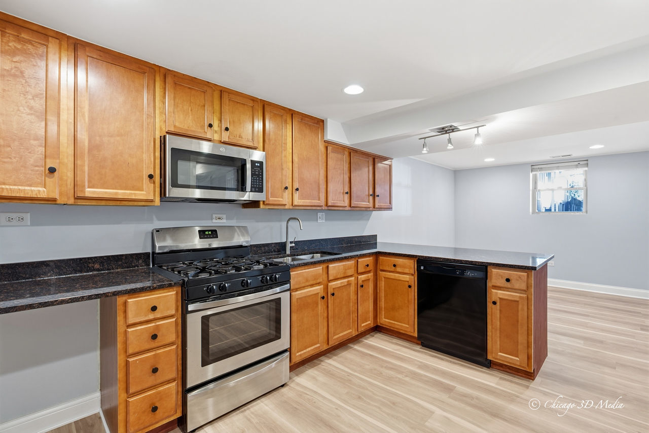 4558 N Kostner Avenue G Property Photo 6